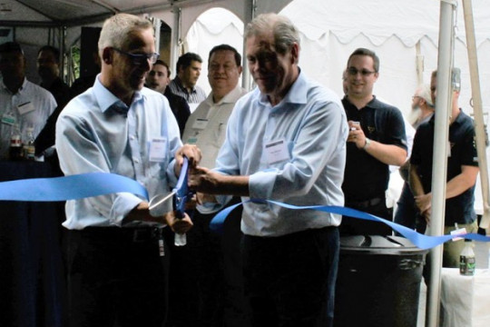 TEST-FUCHS ribbon cut