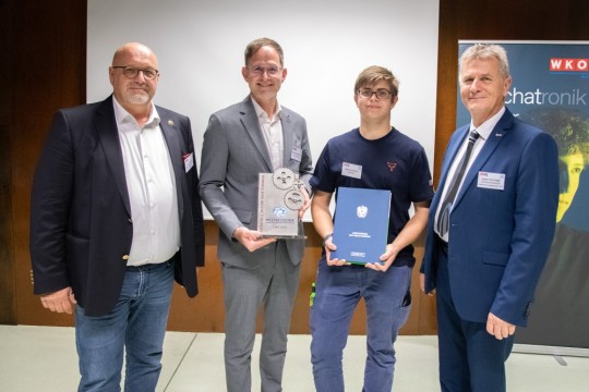 2nd place in the mechatronics apprenticeship competition for Matthias Hollerer