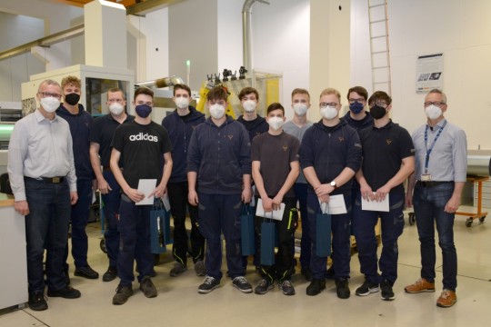 TEST-FUCHS congratulates the new specialists on passing the final apprenticeship exam